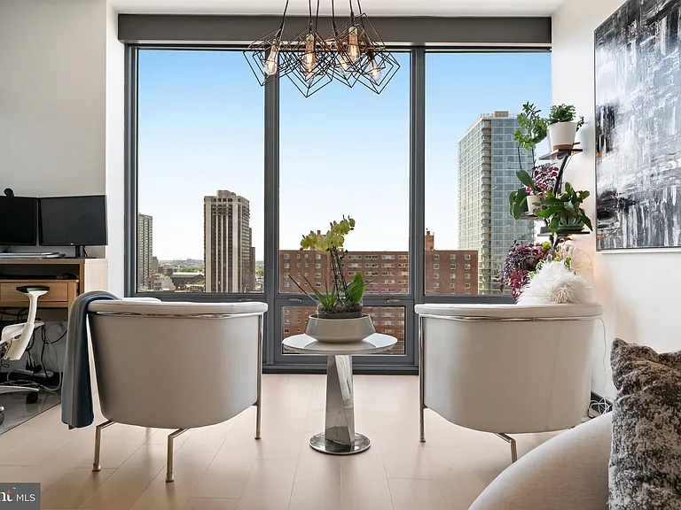 2101 Market St #1505 — Photo 9