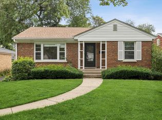 805 N Mitchell Ave, Arlington Heights, IL 60004