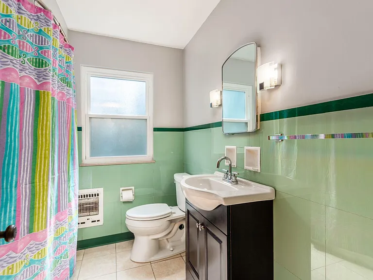 109 E Riverglen Dr — Photo 16