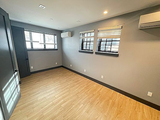 2nd image of 304 Sumpter St #1B