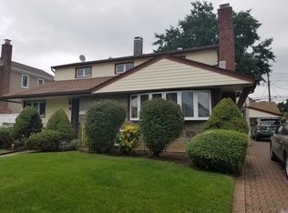 43 Seitz Dr, Bethpage, NY 11714