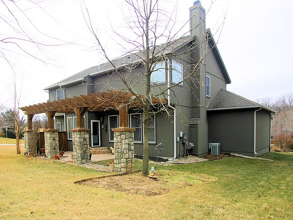 3rd image of 4631 Aminda St