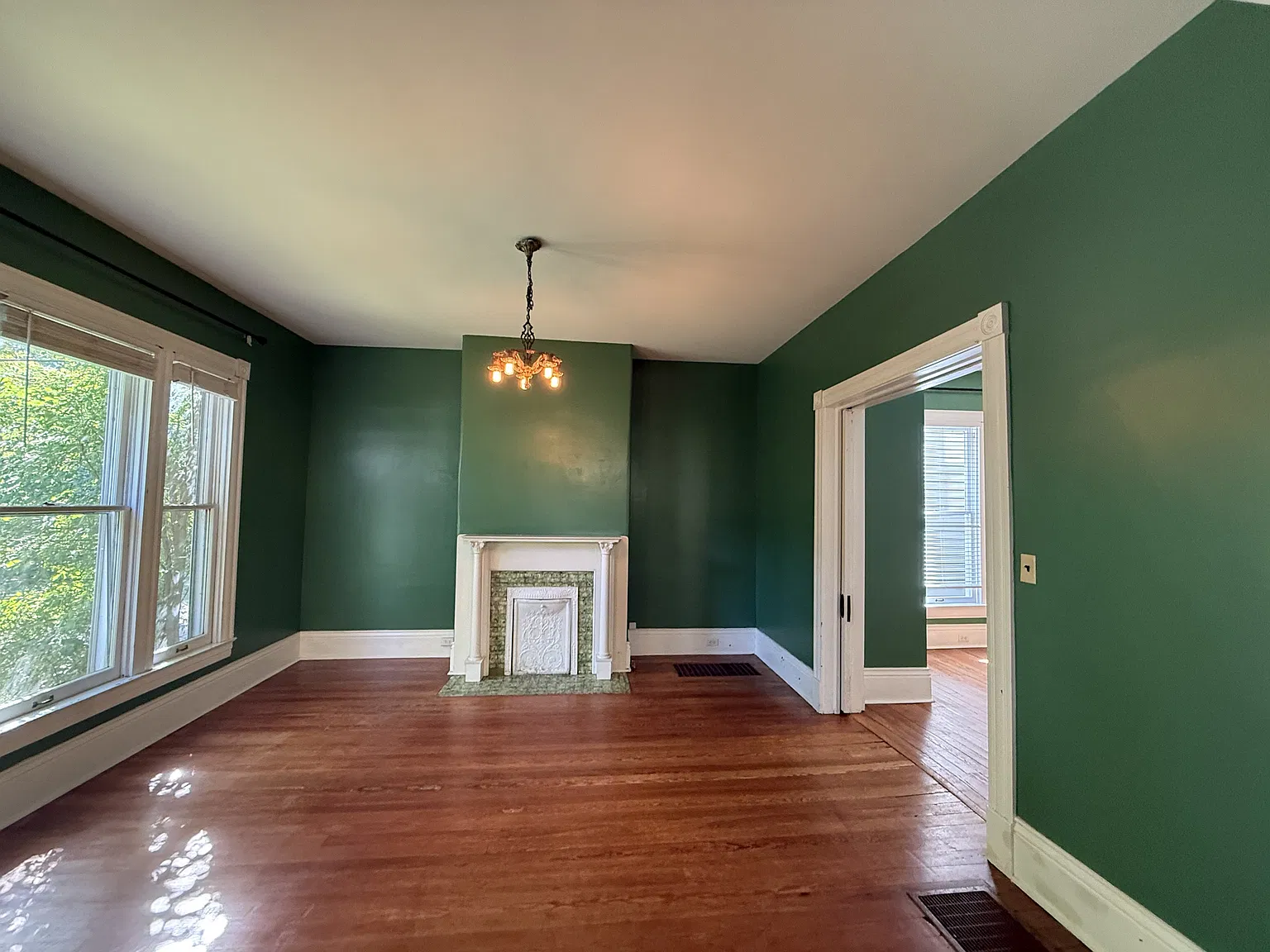 102 Waverly Court - 1 — Photo 4