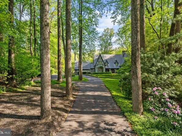 10205 Cedar Pond Dr, Vienna, VA 22182