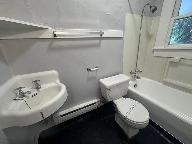 Nordel Apartments — Photo 22
