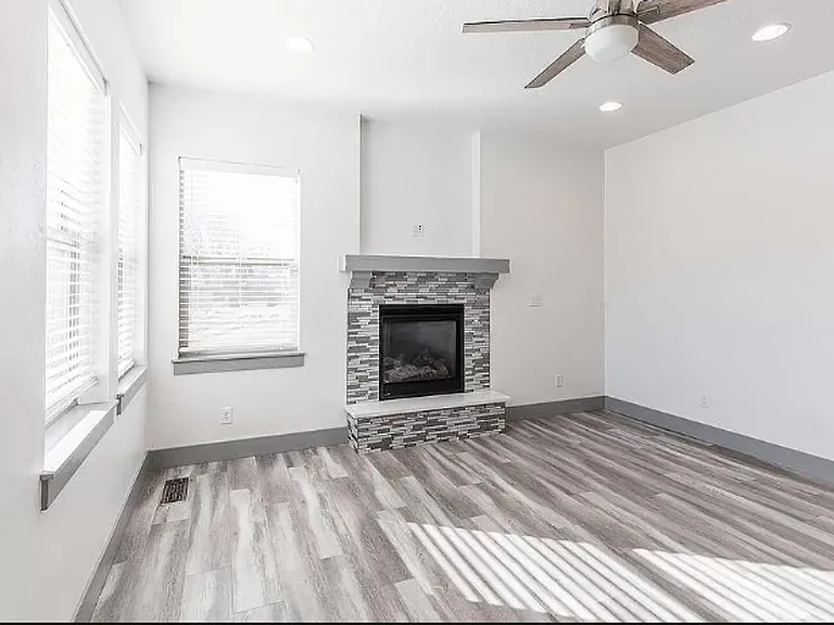 646 S Tylee Way — Photo 11