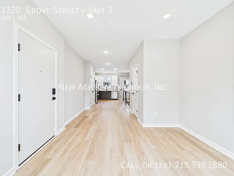 1320 Grove St #2 — Photo 3