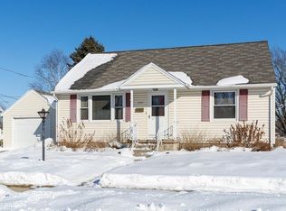 330 Grand Blvd, Mayville, WI 53050