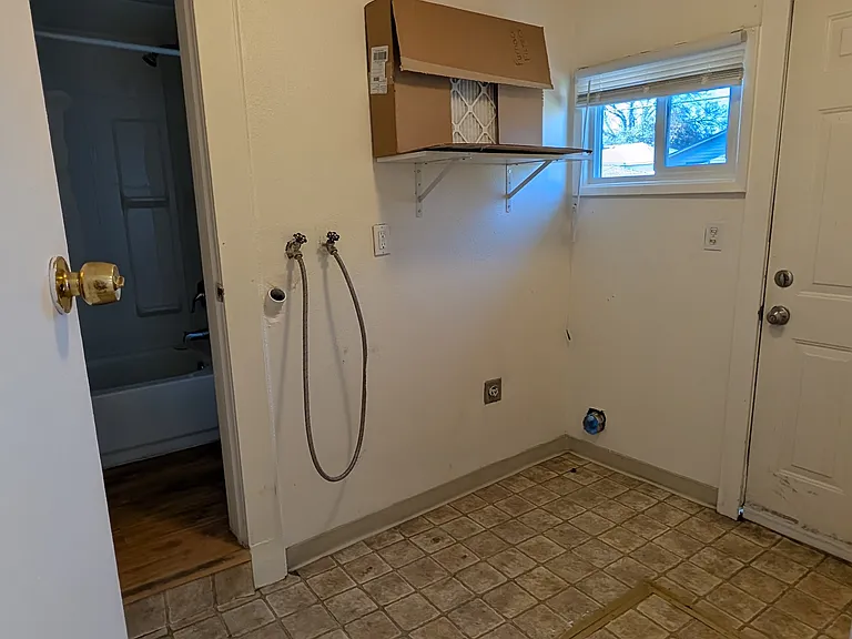 429 E Heroy Ave — Photo 15