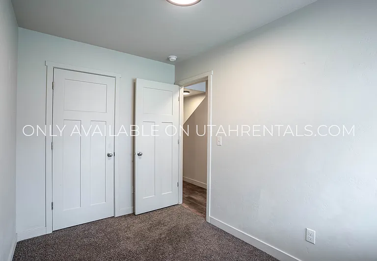 204 N 725 E — Photo 5