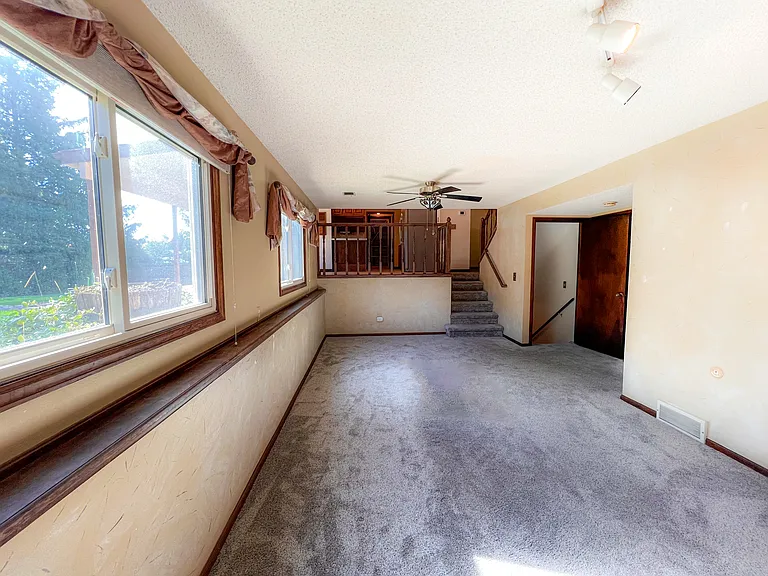 3254 Fernwood Ln — Photo 13