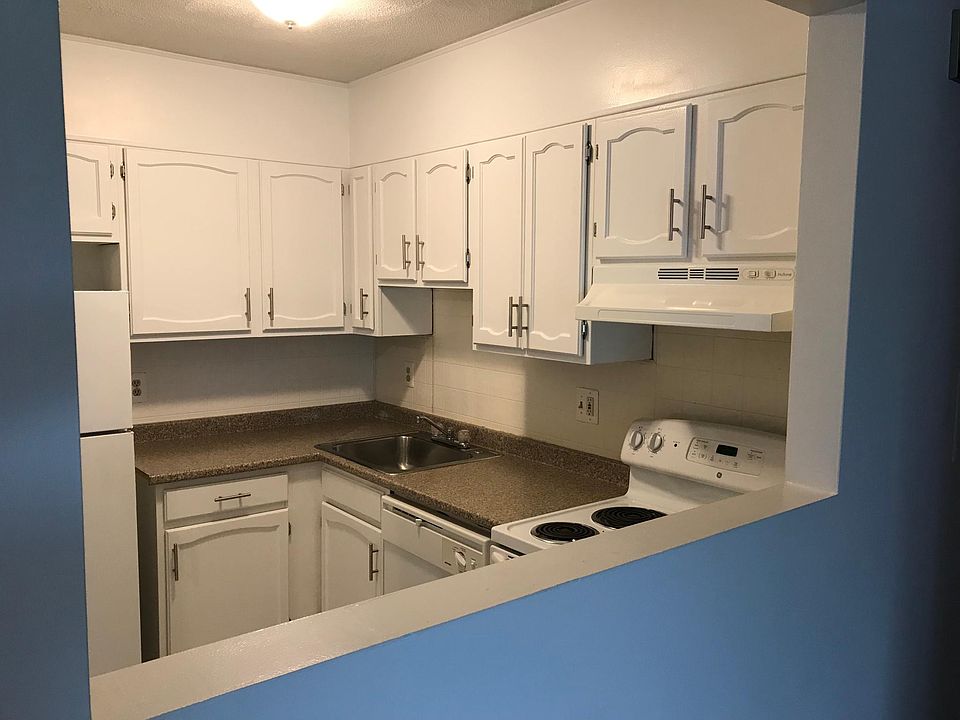 2nd image of 8 Tinson Rd #201