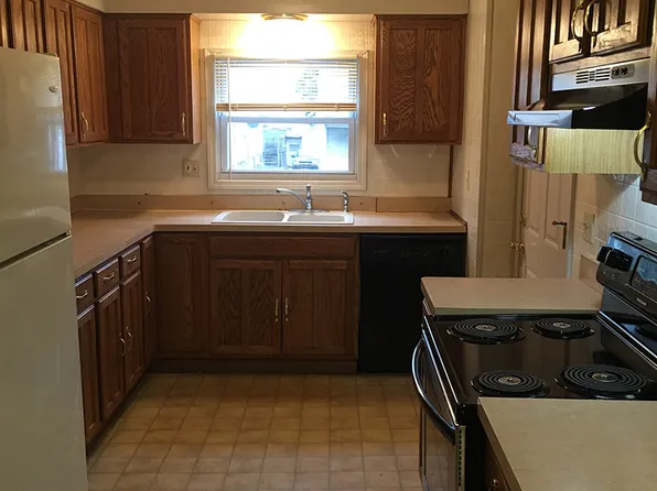 201 Pine St APT 2, Lockport, NY 14094