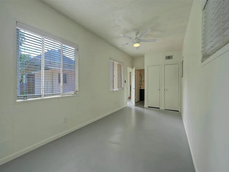 1803 Pearl St — Photo 19