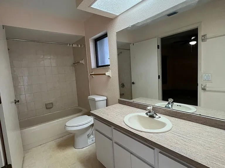 18090 Avonsdale Cir — Photo 16
