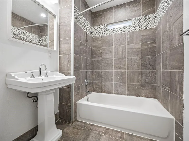12 Greenwood St #B — Photo 12