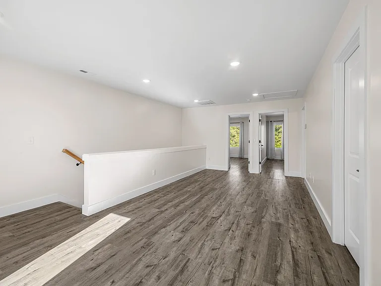 32 Beverly Hills Dr — Photo 13