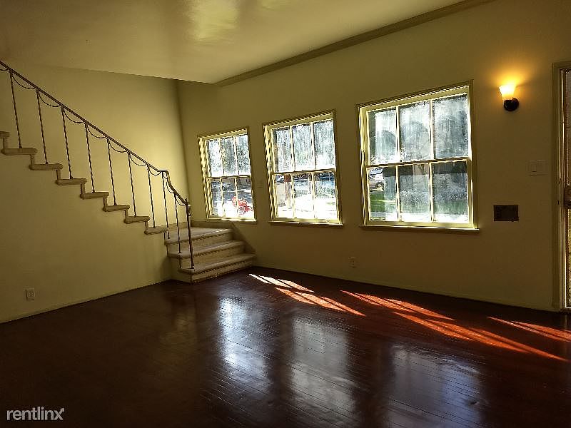 2nd image of 4161 1/2 Leimert Blvd