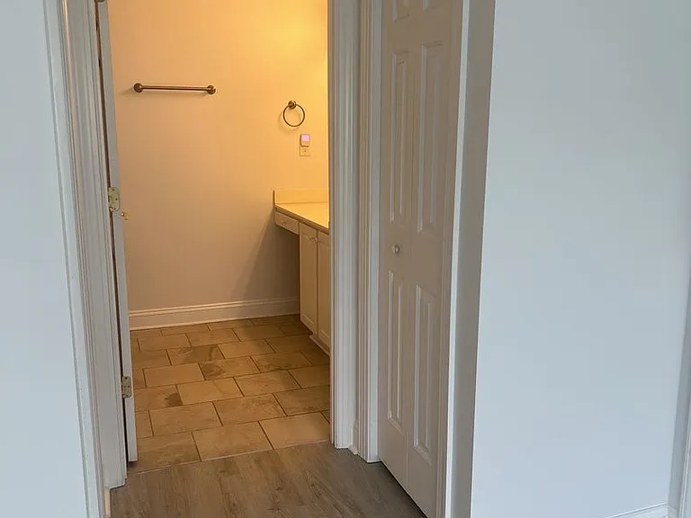 5090 Windsor Green Way #II-101 — Photo 6