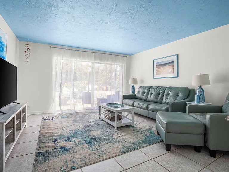 223 Columbia Dr #115 — Photo 14