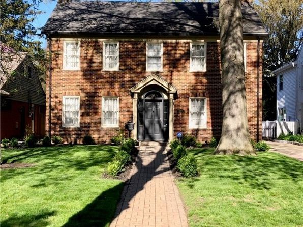 2525 Densmore Dr, Toledo, OH 43606
