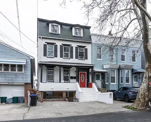 26 Elizabeth St #1 Photo 1
