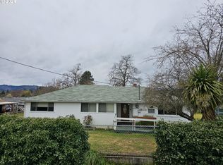 71 SE Darrell Ave, Winston, OR 97496