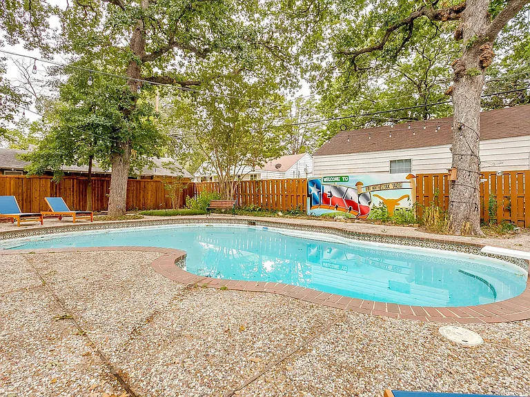1505 N Riverside Dr — Photo 27