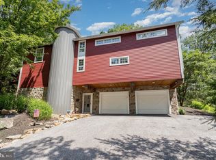 217 High Rock Rd N, Hanover, PA 17331