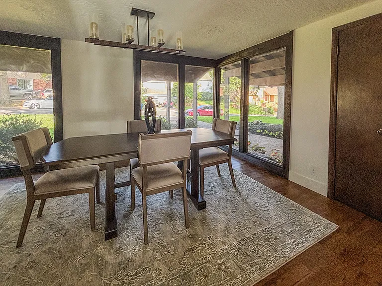 7625 S Richmond Ave E — Photo 16