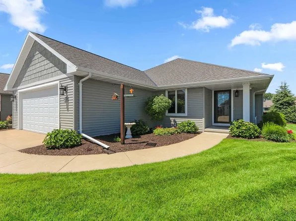 2025 Wisteria Cir, Suamico, WI 54313