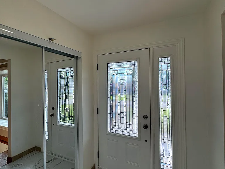 45 Sherwood Forest Dr — Photo 2