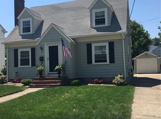 34 Preston Dr, Cranston, RI 02910