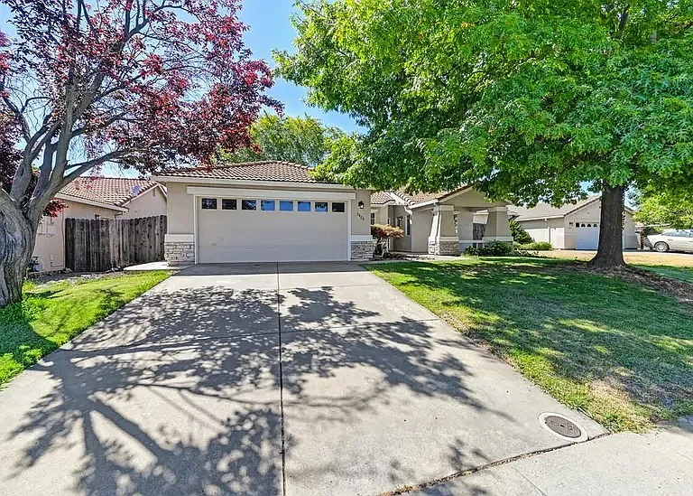 5403 Sage Ct — Photo 1