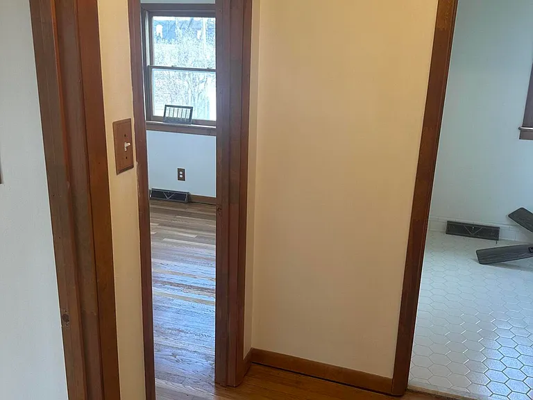 603 Worcester Rd — Photo 11