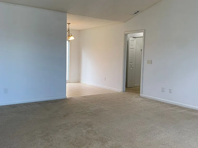 6943 Newbury Way — Photo 3