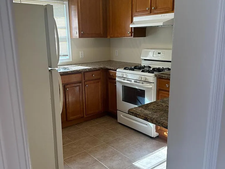 371 Easton Rd — Photo 7