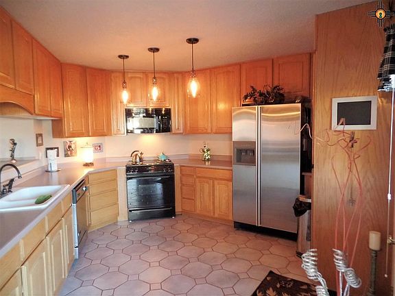 5th image of 1800 Blue Spruce Dr