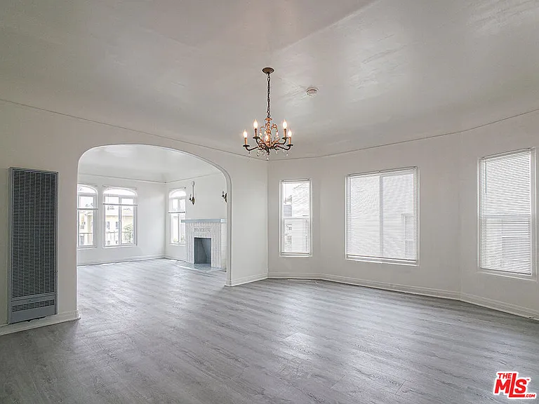 109 S Berendo St #2 — Photo 5