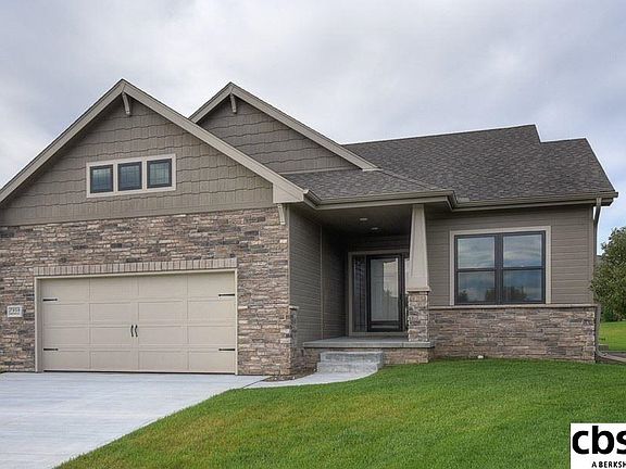 2nd image of 7959 Westshore Cir