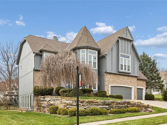 3rd image of 6642 NW Monticello Ct