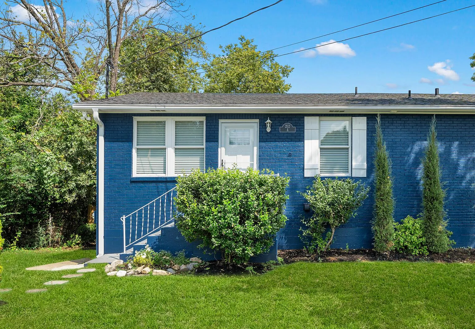2112A Sanborn Dr — Photo 1