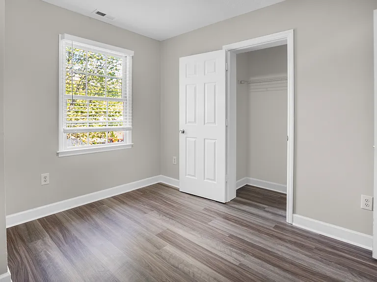 2020 Lasalle St — Photo 14