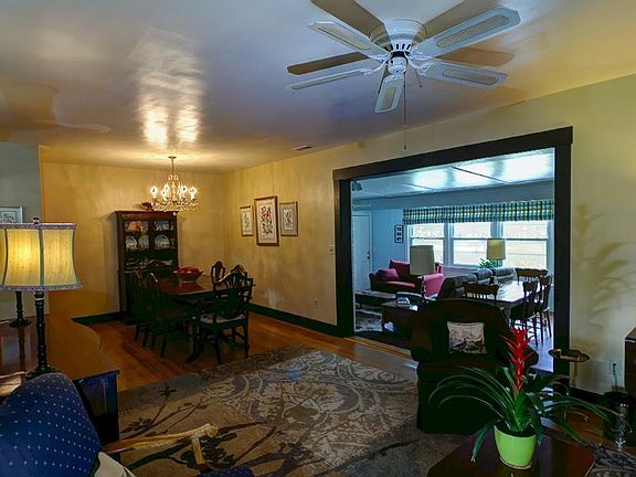 4th image of 5101 Victoria Ave
