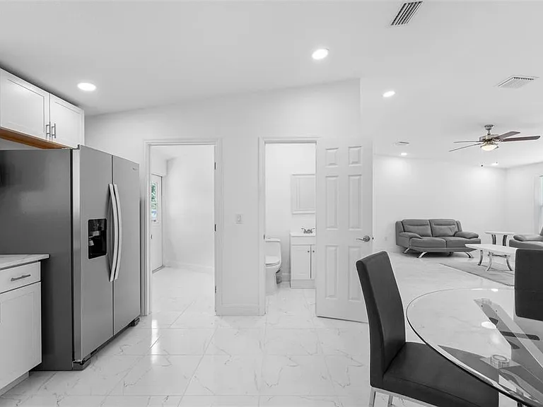 6847 Woodsman Dr — Photo 34