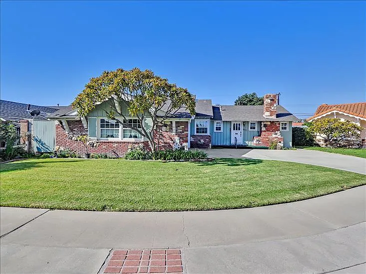 2047 S Margie Ln — Photo 4