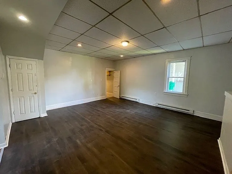 38 Clay Street — Photo 8