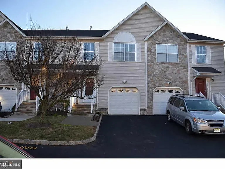 7 Mindy Dr #7 — Photo 1