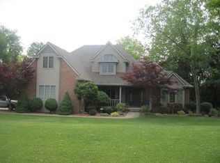 6903 W Ridge Dr, Brighton, MI 48116