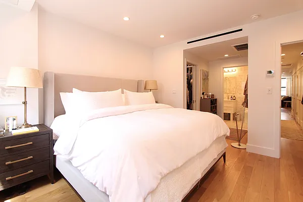 Rented by True Lofts New York LLC | media 24